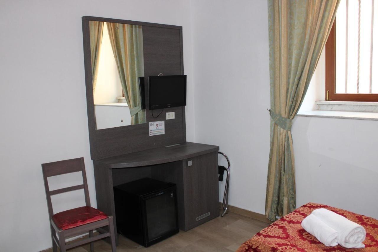 Hotel Center 2 Рим Екстер'єр фото